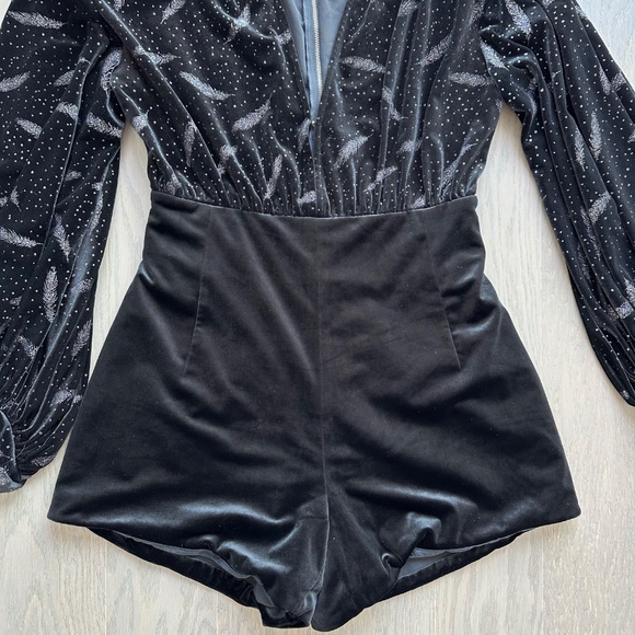 Bronx and Banco Maria Black Velvet Bishop Puffed Sleeve Glitter Plunge Romper M - Picture 4 of 10